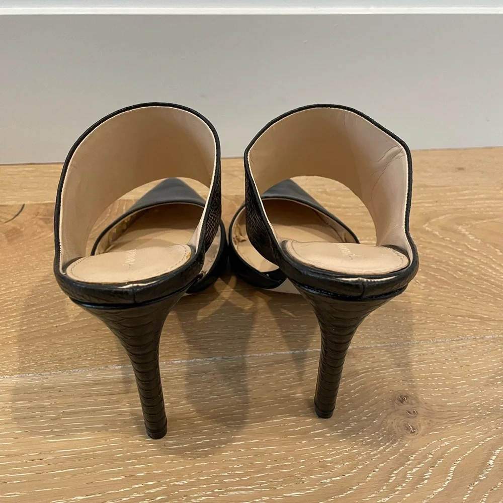 Banana Republic Black Textured Heels - Picture 3 of 4